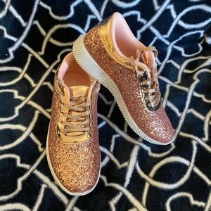 !!!SALE!!! NWT Rose Gold Glitter Metallic Sneakers